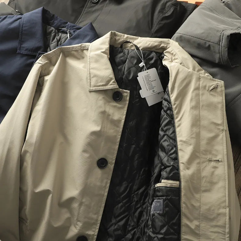 Aksel | Termisk vatteret trenchcoat i mellemlængde